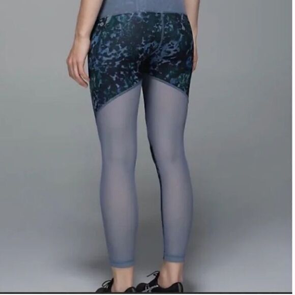 Lululemon Running In The City Mesh Panel Legging Blue Green Floral - Picture 12 of 12